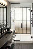 Moxy Cincinnati Downtown