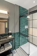 Moxy Cincinnati Downtown