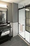 Moxy Cincinnati Downtown