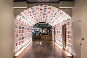 Moxy Cincinnati Downtown