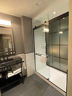 Moxy Cincinnati Downtown