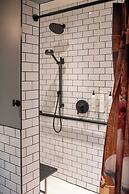 Moxy Cincinnati Downtown