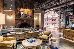 Moxy Cincinnati Downtown
