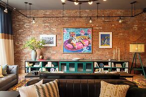 Moxy Cincinnati Downtown