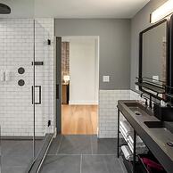 Moxy Cincinnati Downtown