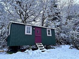 Tranquil Cabin Retreat Near Chepstow