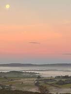 Tranquil Cabin Retreat Near Chepstow