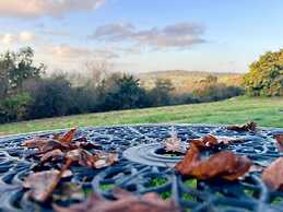 Tranquil Cabin Retreat Near Chepstow