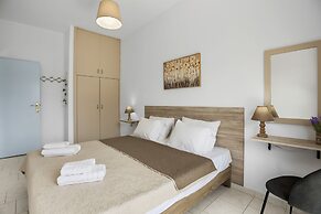 Seafront Apartment in Chania 7