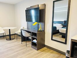 Studio 6 Hornepayne, ON