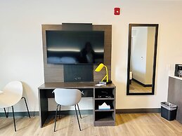 Studio 6 Hornepayne, ON