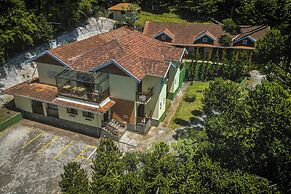 Pousada Vila Floratta by Concavus