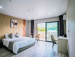 Taufusi Hotel