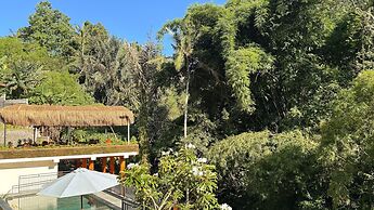 Dur Pekerisan Retreat Villa Ubud