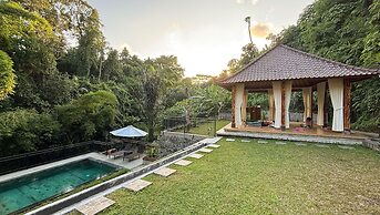 Dur Pekerisan Retreat Villa Ubud