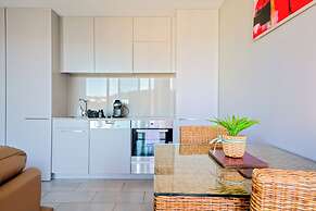 Modern studio with free wifi & parking