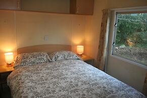 Lovely Bk Calypso Bluebird 6 Berth Holiday Caravan