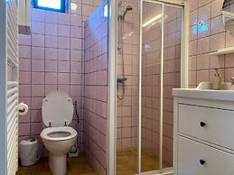 4-person Fully Equipped Holiday House Aliya