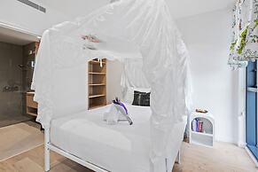 Luxury Hinterland View on Palm Beach