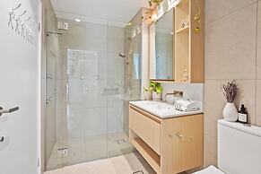 Luxury Hinterland View on Palm Beach