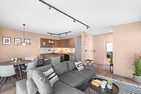 Modern Apartment With Private Swimming Pool