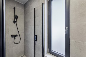 Modern Apartment With Private Swimming Pool