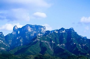 BZIKA Wonderland Retreat