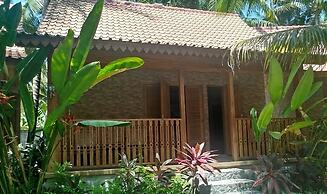 Villa Lova Sambirenteng