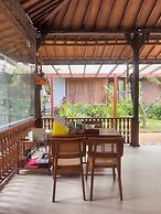 Villa Lova Sambirenteng