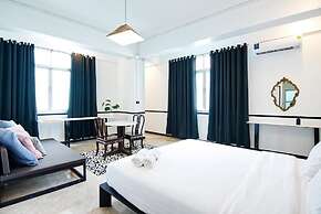 The Character Yaowarat