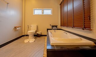 SeToVa Naiharn Grand Pool Villa, Rawai