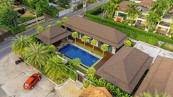 SeToVa Naiharn Grand Pool Villa, Rawai