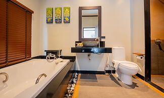 SeToVa Naiharn Grand Pool Villa, Rawai