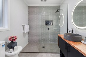 16 Scenic by Regional Escapes