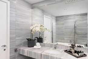 Serena Calm Pool House