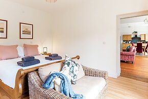 Holyland House - Greenacres Estates