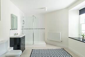 Holyland House - Greenacres Estates