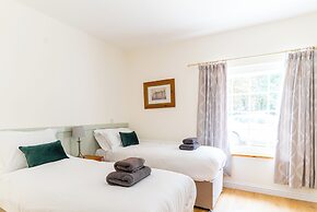 Holyland House - Greenacres Estates