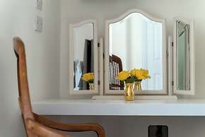 Holyland House - Greenacres Estates