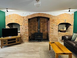 Holyland House - Greenacres Estates