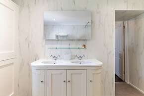 Holyland House - Greenacres Estates