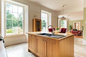 Holyland House - Greenacres Estates