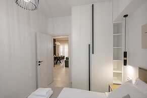 Luxury Chic Retreat Suites