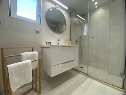 White Dome Apartment I