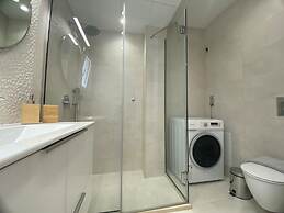 White Dome Apartment I