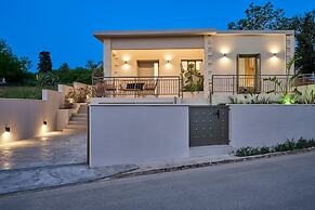 River Serenity Villa Vryses