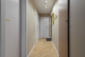 Lumina spacious apartment in Warsaw