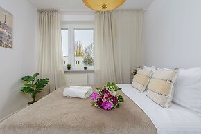Lumina spacious apartment in Warsaw