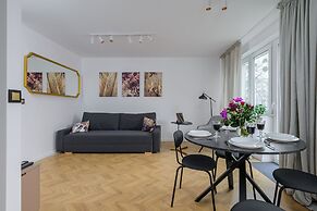 Lumina spacious apartment in Warsaw
