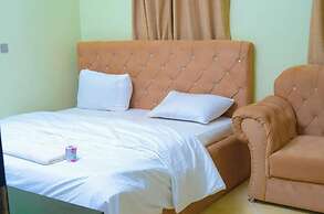Top Crown Hotel and Suites